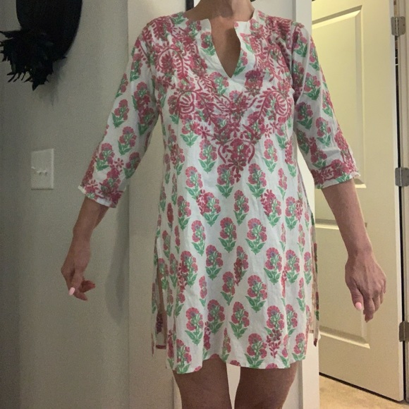 Adorable Mary Marshmallow fine cotton tunic with detailed embroidery. - Picture 9 of 14